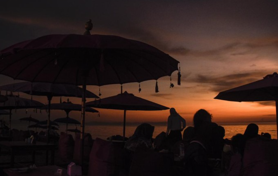 Menikmati Senja di Pantai Tanjung Bias Lombok - (Ada 3 foto)